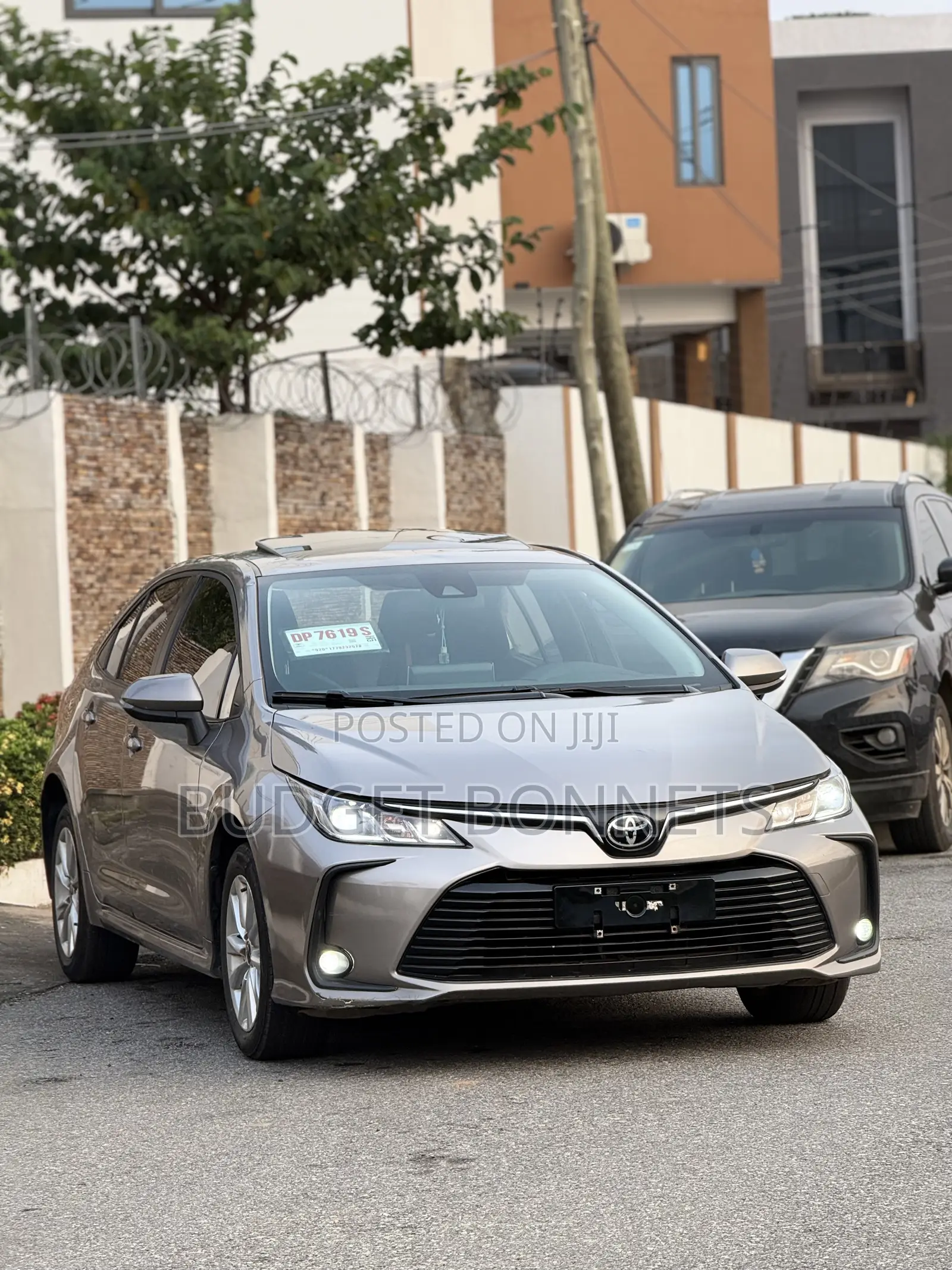 Toyota Corolla LE 2023 Gold