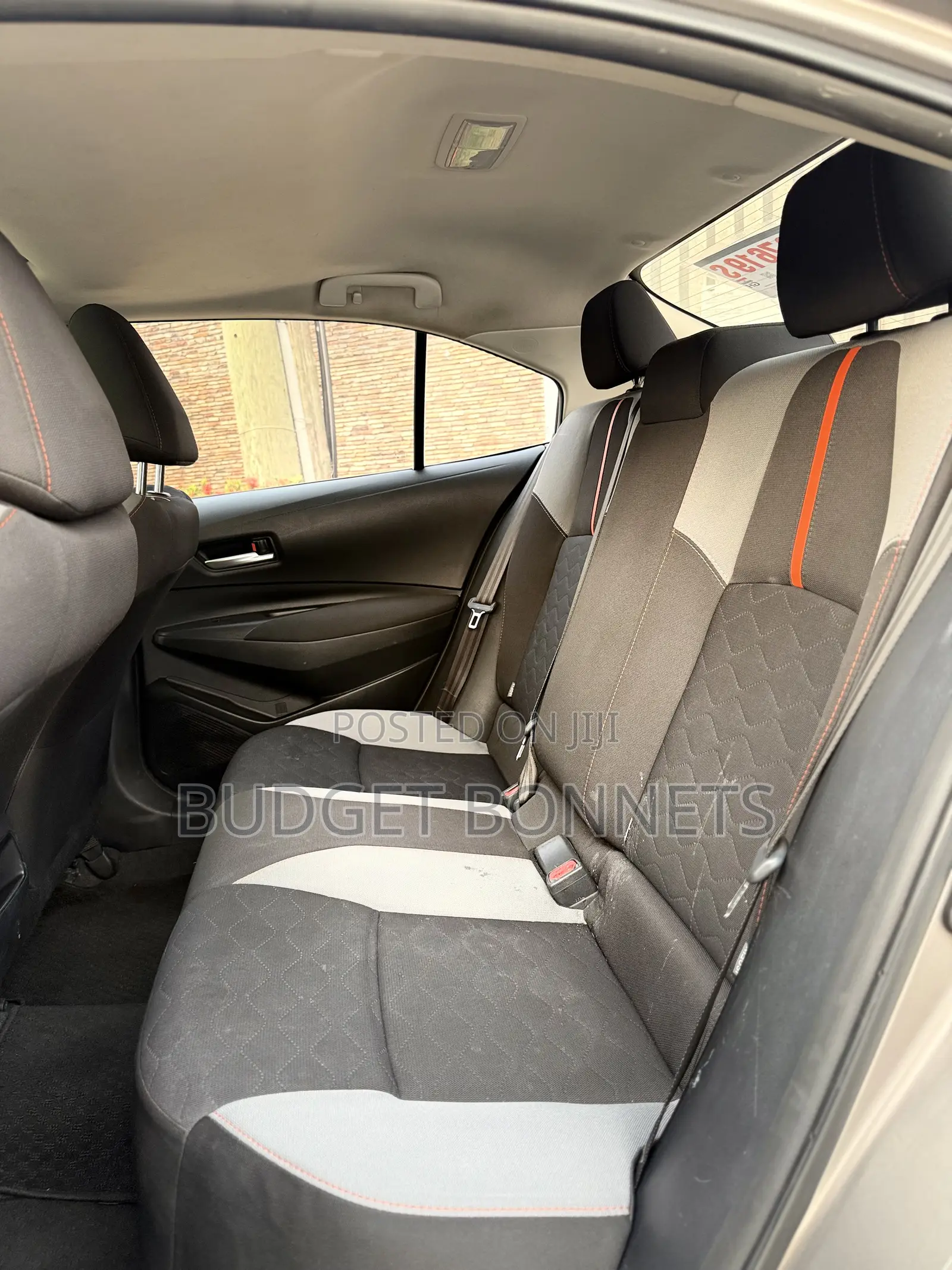 Toyota Corolla LE 2023 Gold