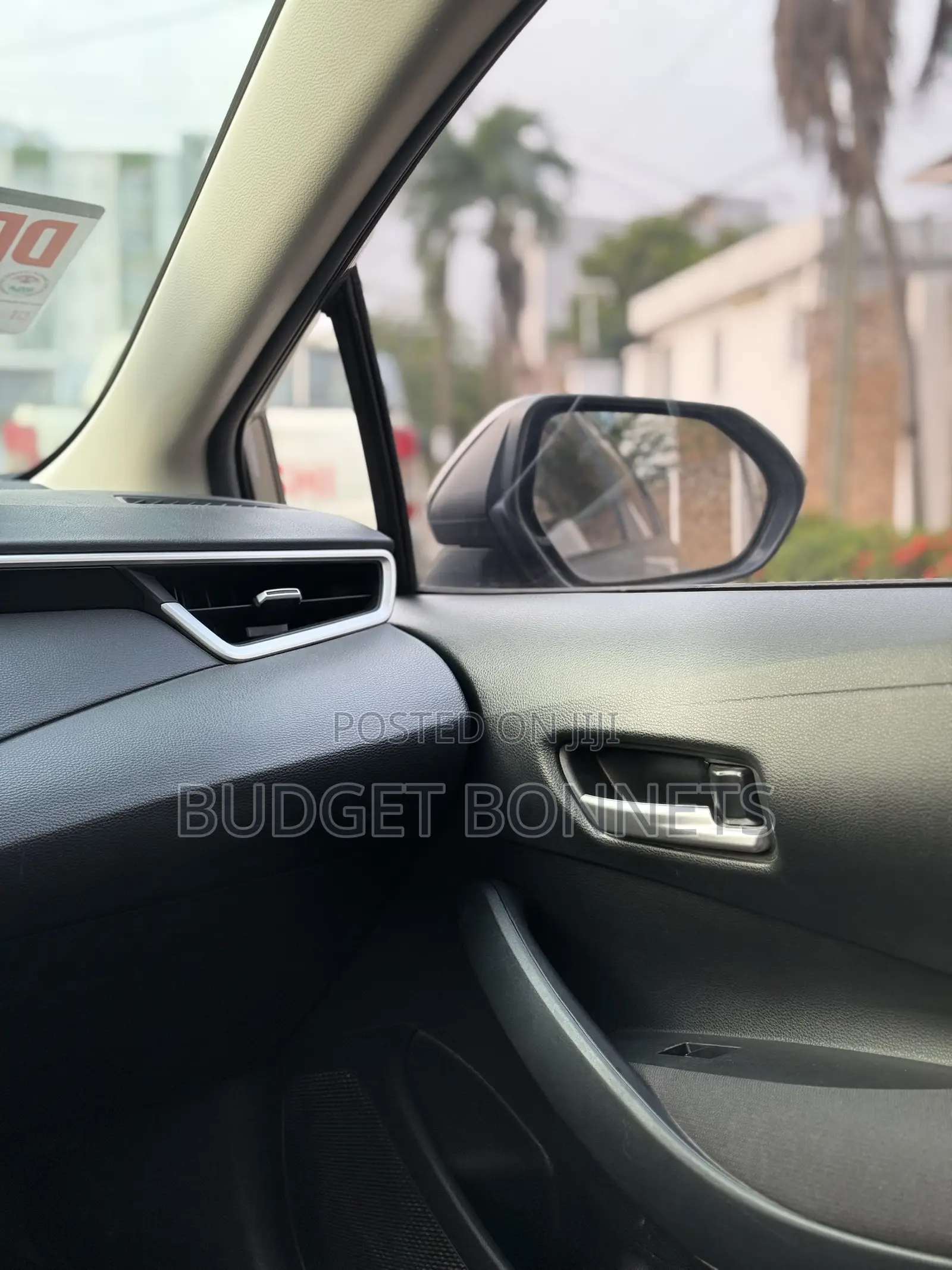 Toyota Corolla LE 2023 Gold