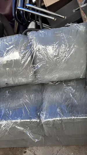 Very Neat 2 in 1 Foreign Sofa