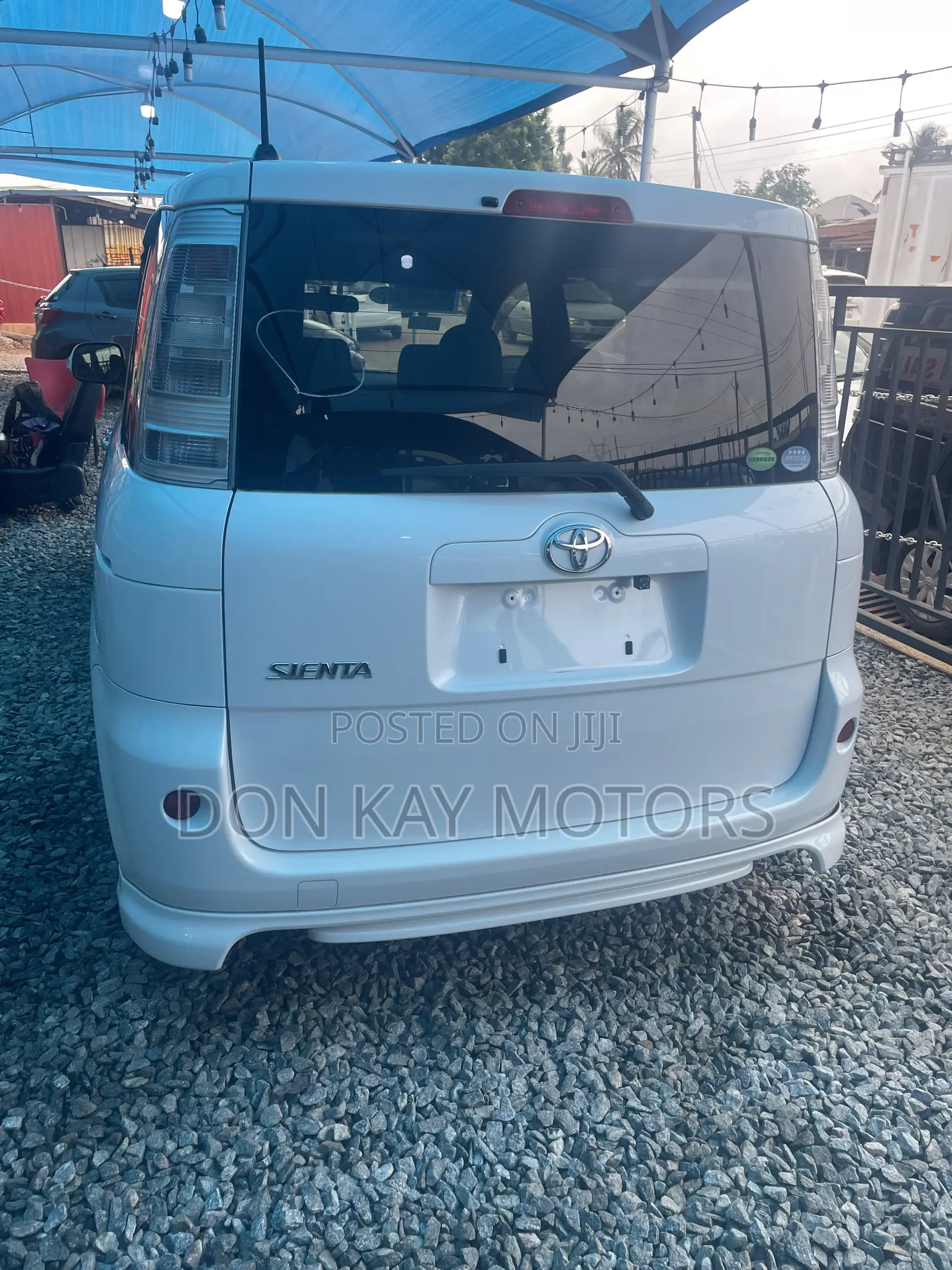 Toyota Sienta 1.5 AWD 2013 White