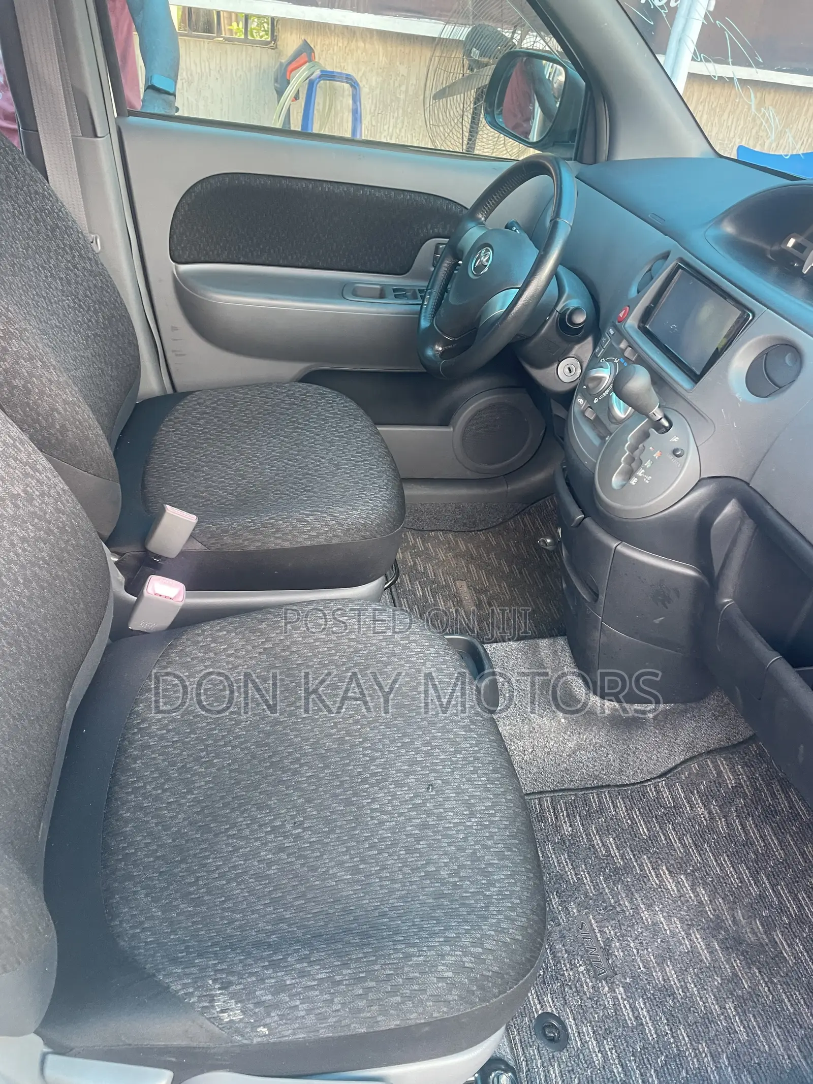 Toyota Sienta 1.5 AWD 2013 White