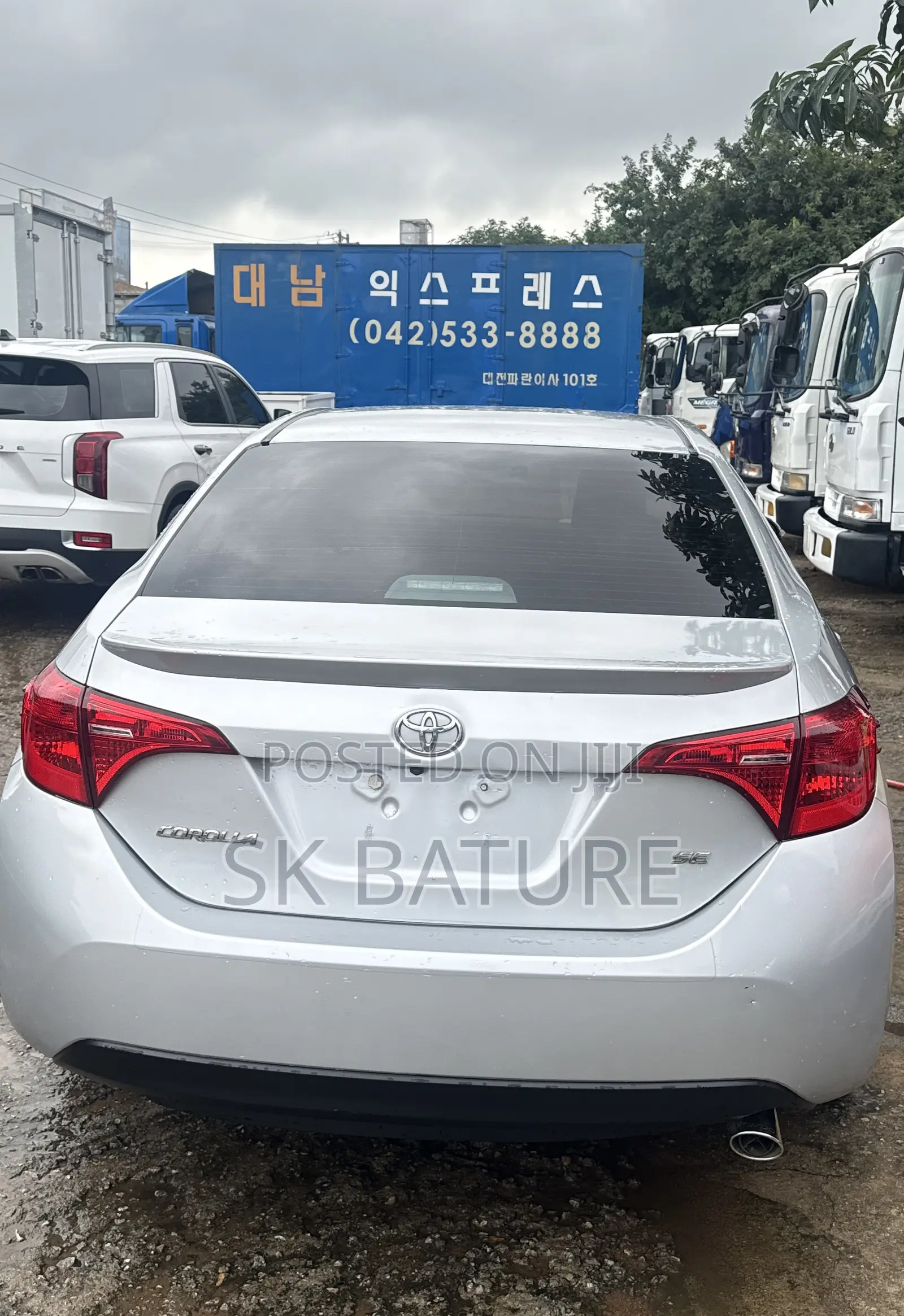 Toyota Corolla SE (1.8L 4cyl 6M) 2019 Silver