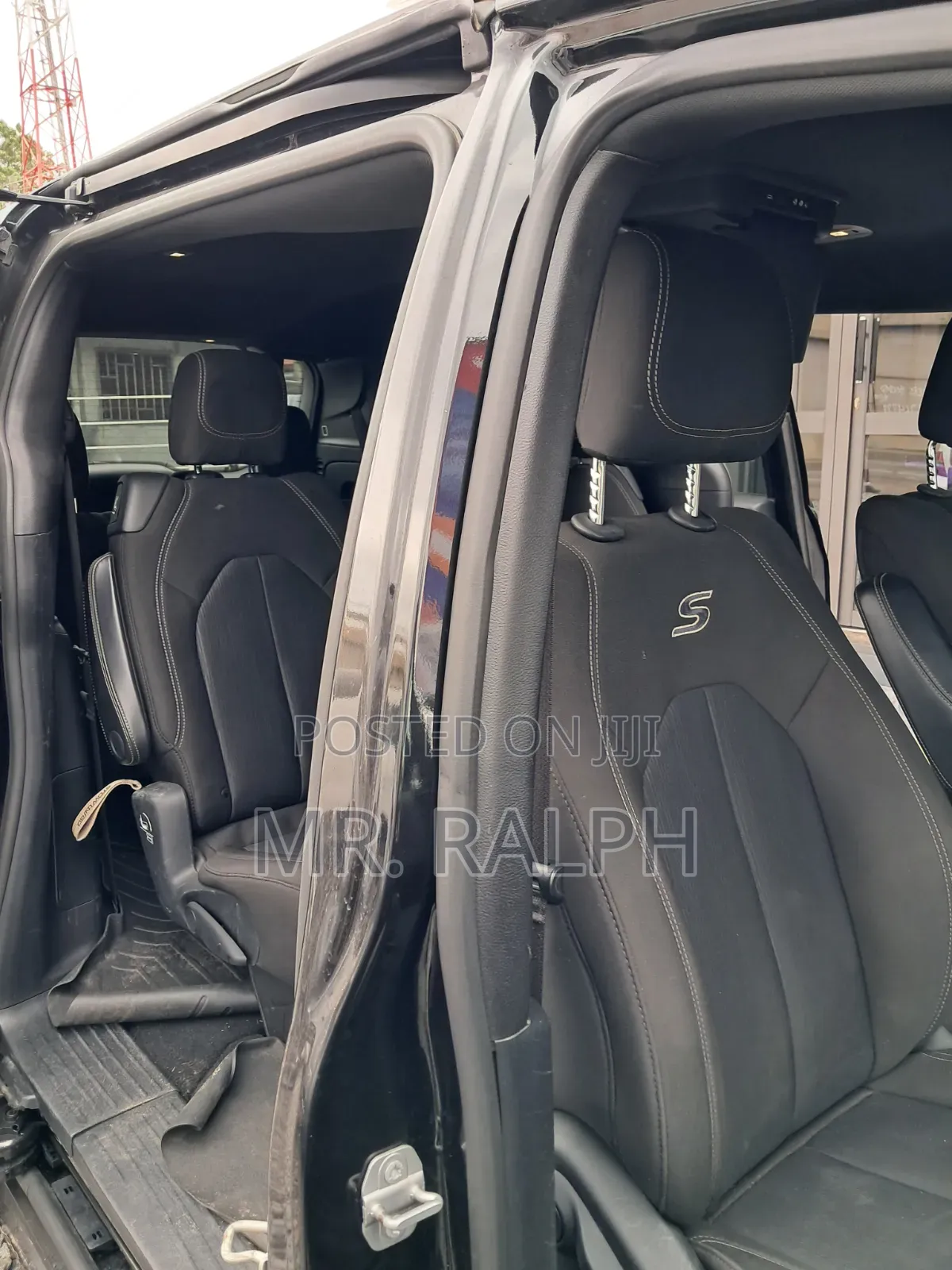 Chrysler Pacifica 2020 Black