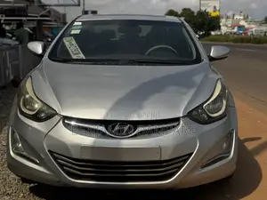 Hyundai Elantra Limited 4dr Sedan (1.8L 4cyl 6A) 2015 Silver
