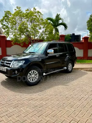 Mitsubishi Pajero IO 2015 Black
