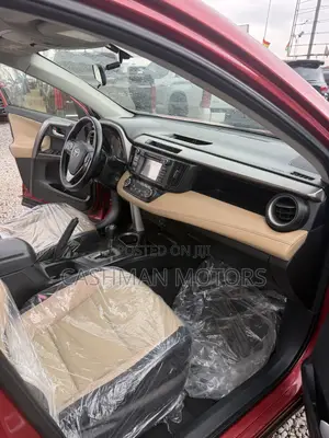 Toyota RAV4 XLE AWD (2.5L 4cyl 6A) 2017 Red
