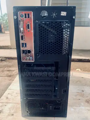 Desktop Computer Gigabyte 8GB AMD HDD+SSD 500GB