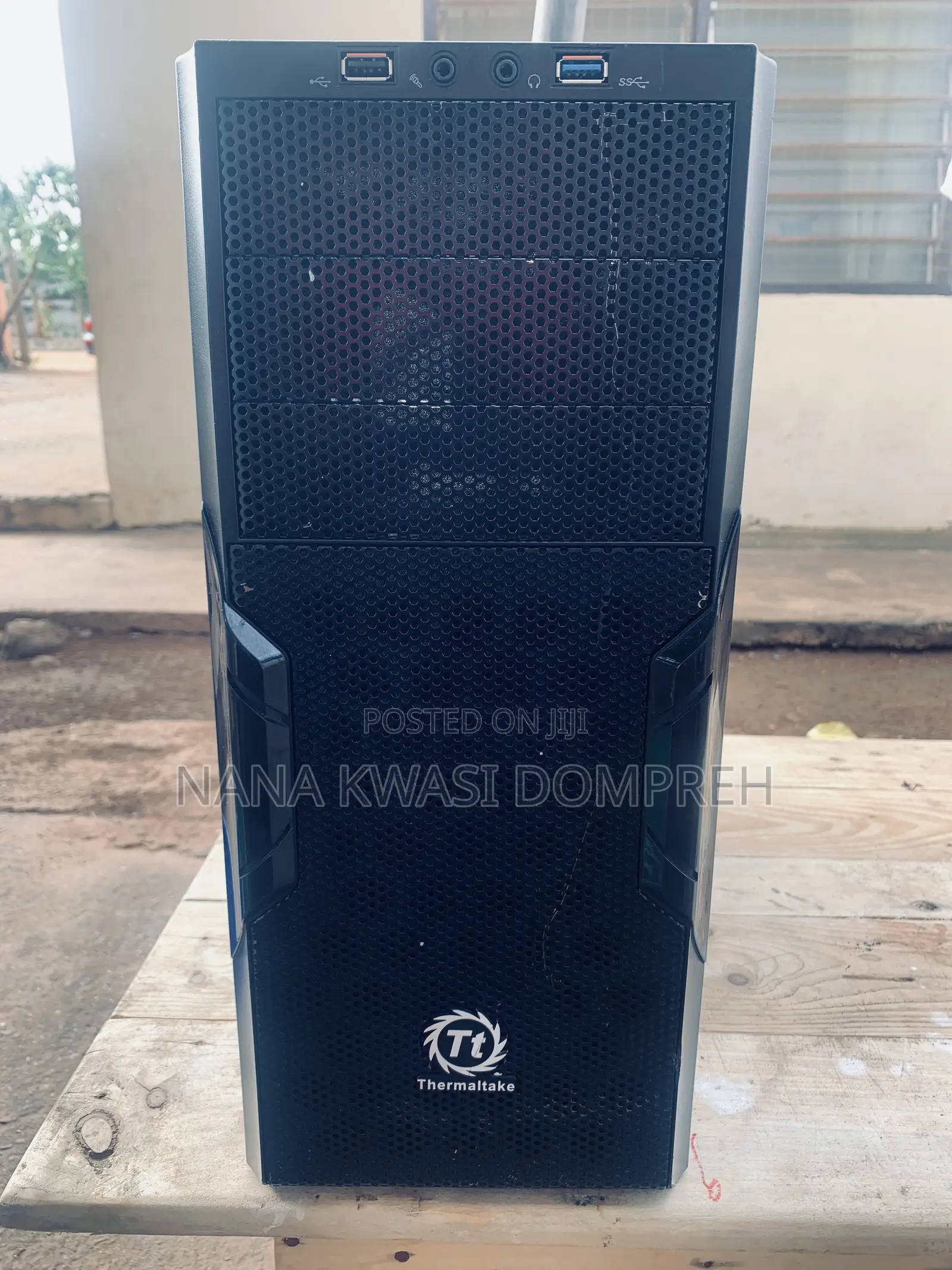 Desktop Computer Gigabyte 8GB AMD HDD+SSD 500GB