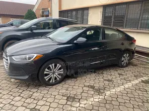 Hyundai Elantra SE Sedan FWD (2.0L 4cyl 6M) 2017 Black