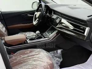 Audi Q7 Prestige 2024 White