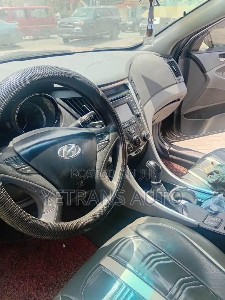 Hyundai Sonata 2013 Black