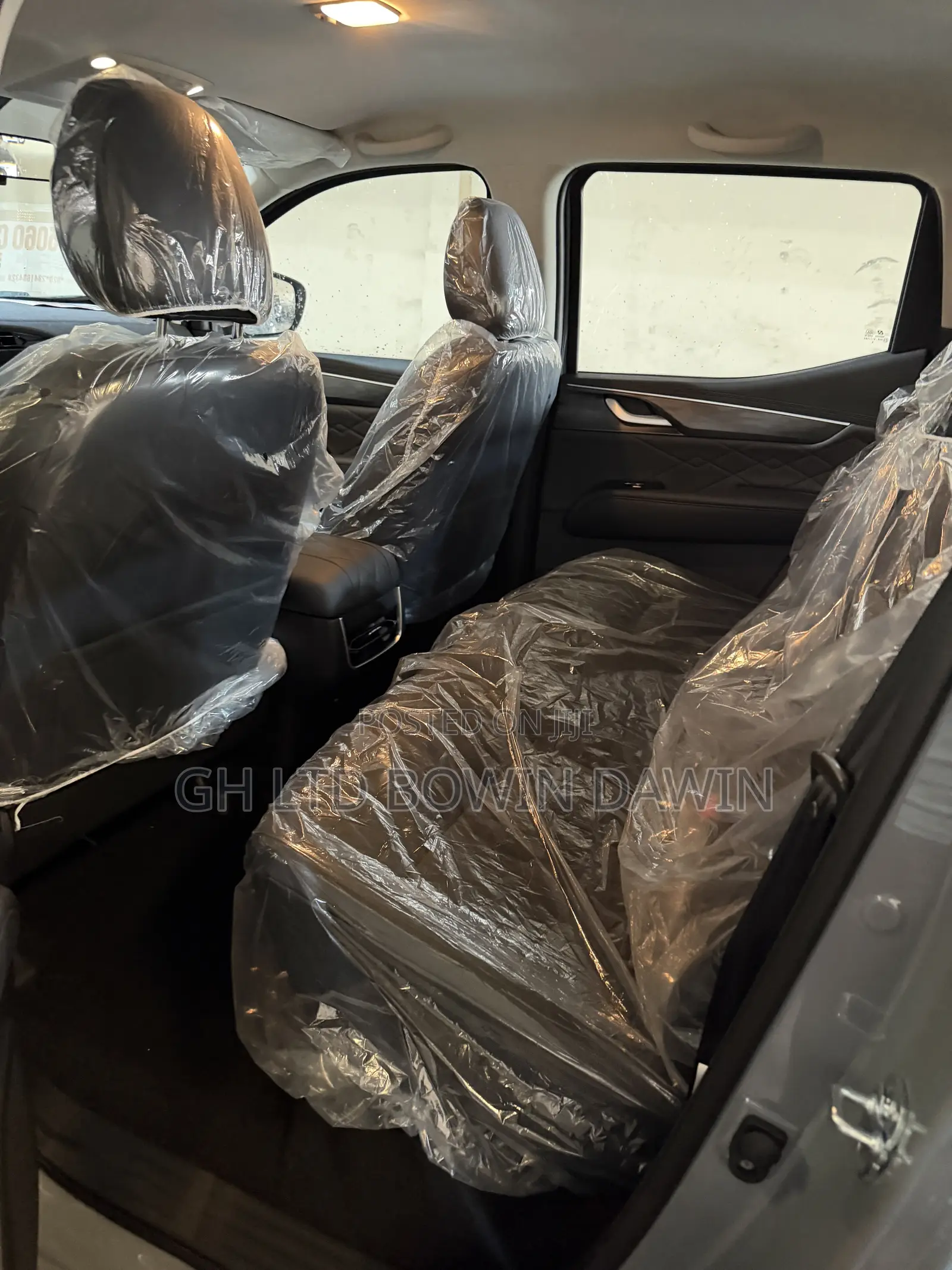New Nissan Pick-Up 2025 Gray
