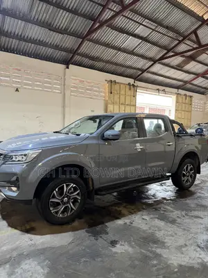 New Nissan Pick-Up 2025 Gray
