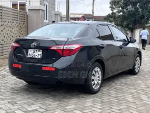 Toyota Corolla LE 4dr Sedan (1.8L 4cyl CVT) 2015 Black