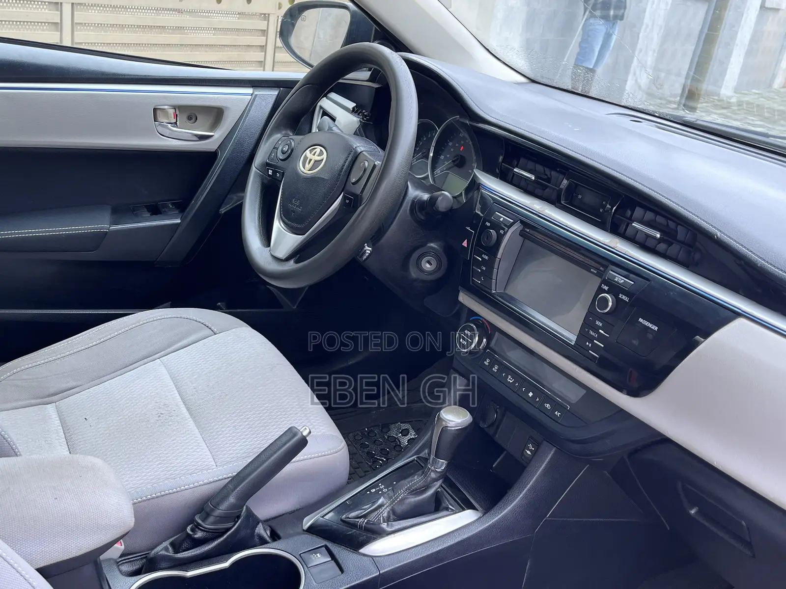 Toyota Corolla LE 4dr Sedan (1.8L 4cyl CVT) 2015 Black