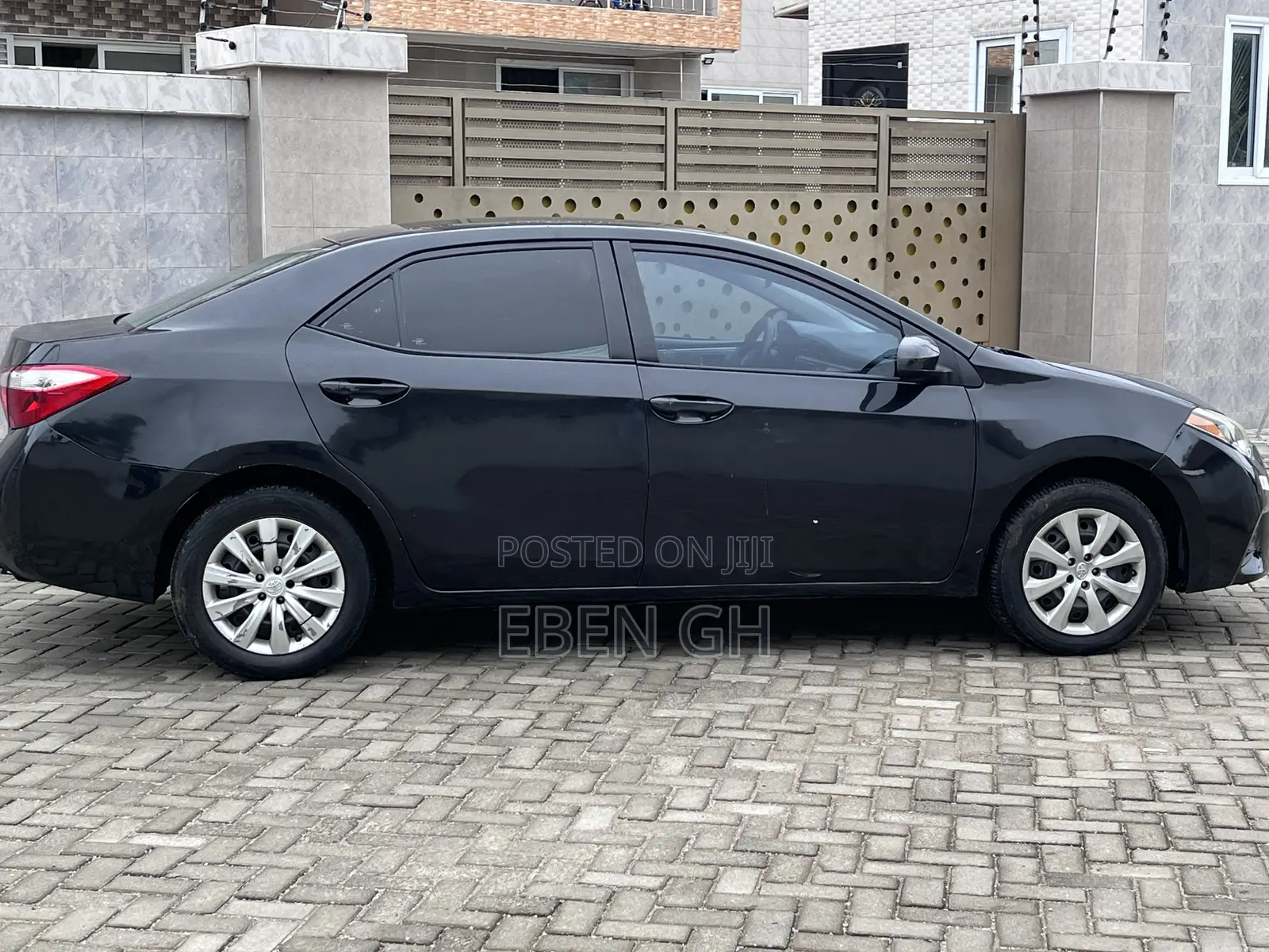 Toyota Corolla LE 4dr Sedan (1.8L 4cyl CVT) 2015 Black