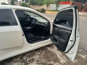 Honda Civic 2019 White