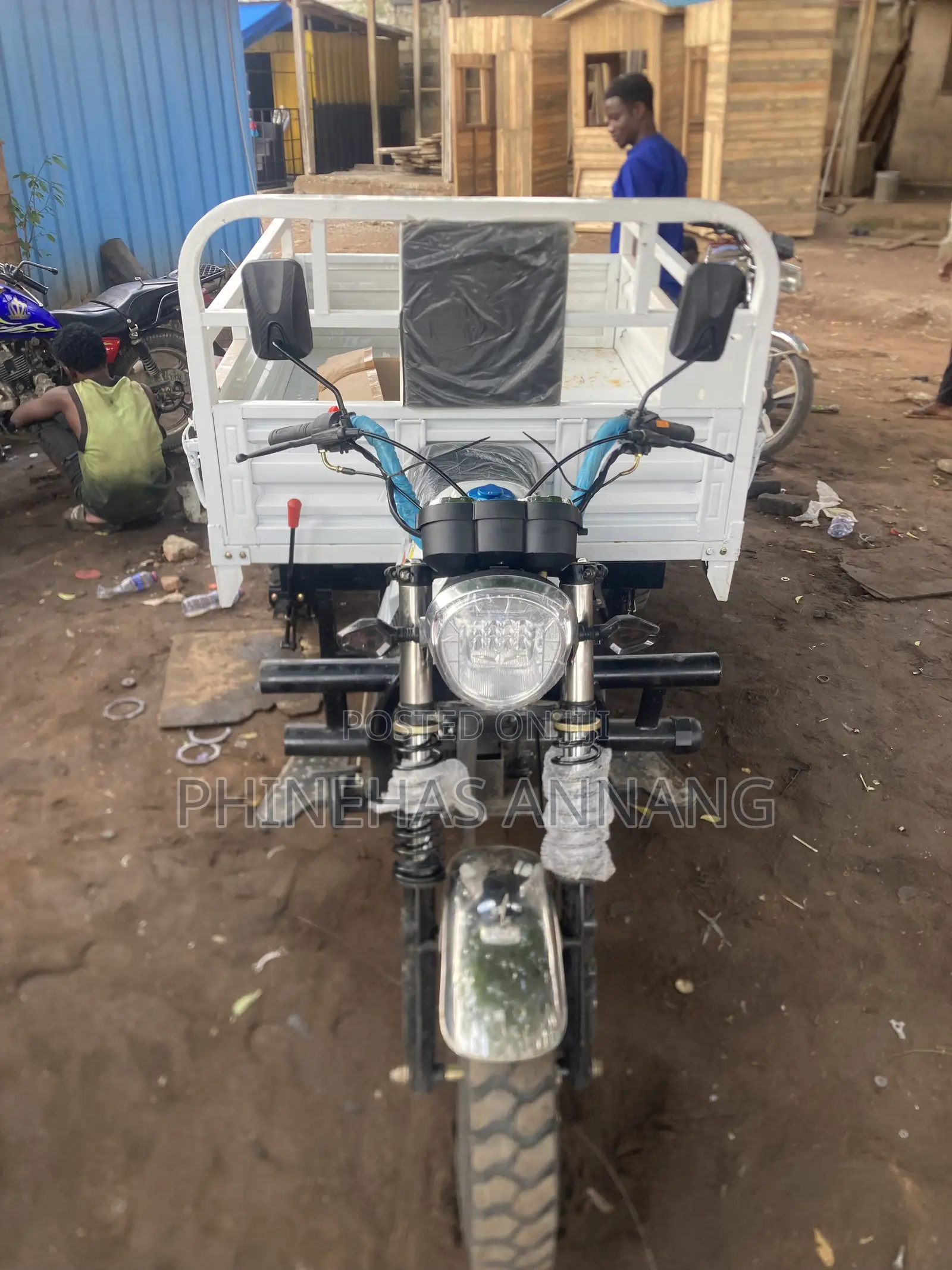New Luojia Clean Tricycle 2025 White