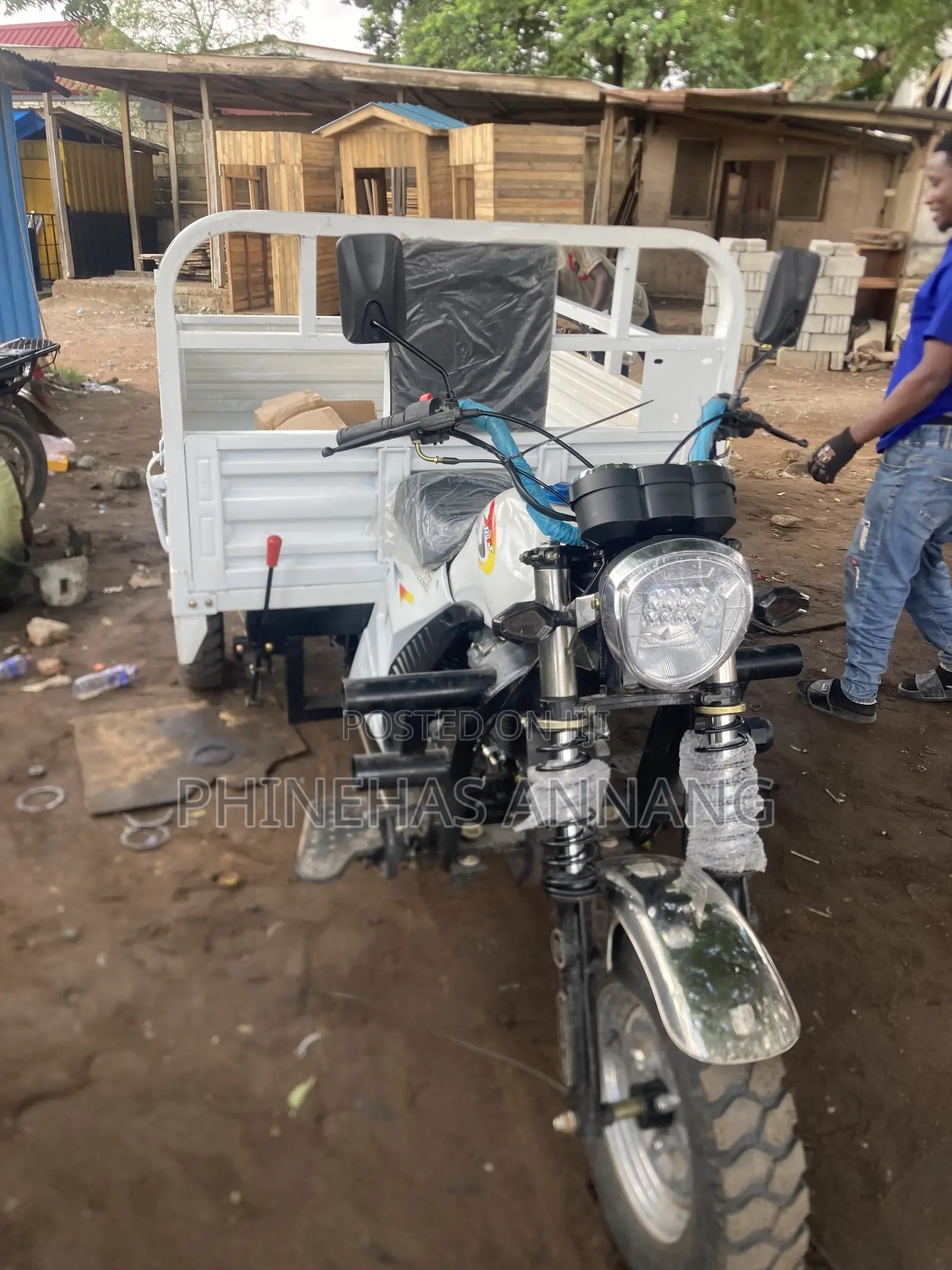 New Luojia Clean Tricycle 2025 White