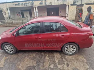 Toyota Yaris 2011 Red