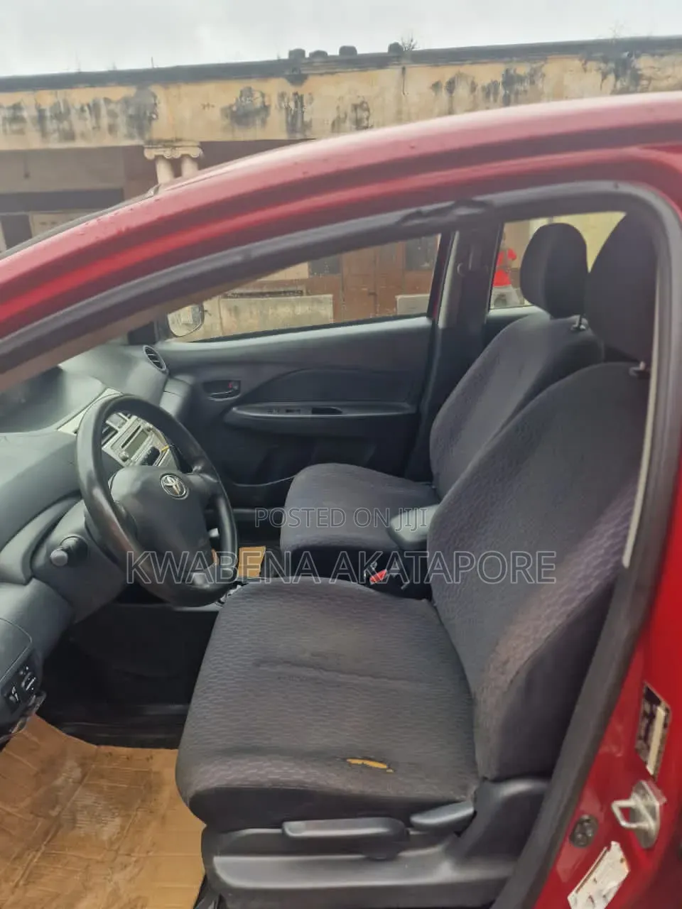 Toyota Yaris 2011 Red