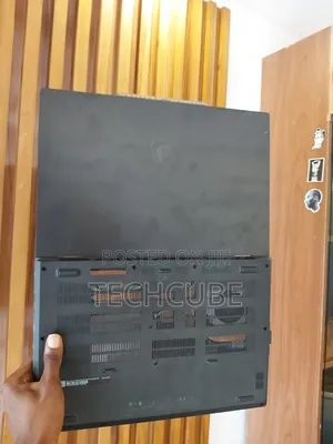 Laptop MSI Cyborg 15 16GB Intel Core 5 SSD 1T