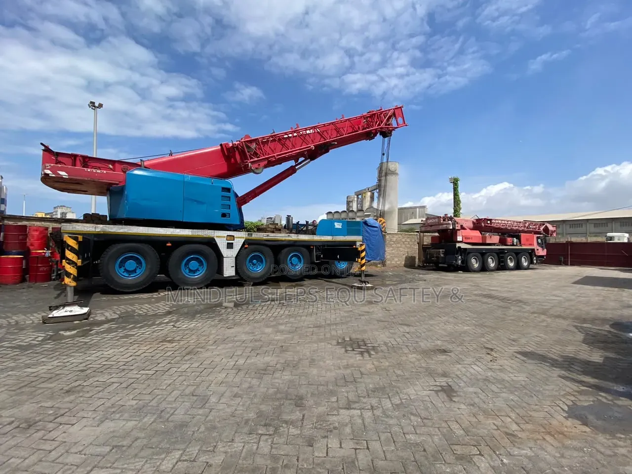 120 Tones Mobile Crane