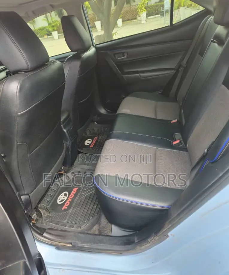 Toyota Corolla 2017 Gray