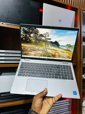 Laptop Dell Latitude 5520 8GB Intel Core i5 SSD 256GB