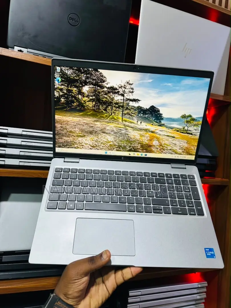 Laptop Dell Latitude 5520 8GB Intel Core i5 SSD 256GB