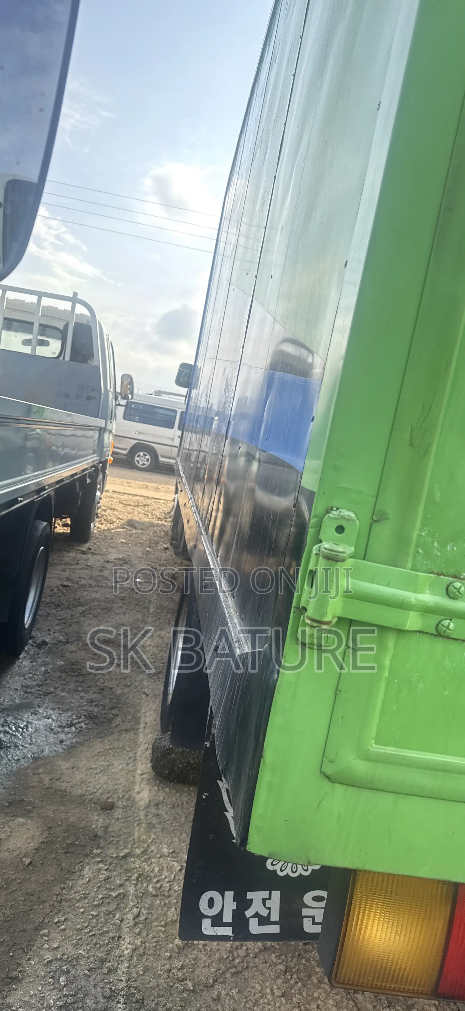 Kia Rhino Container