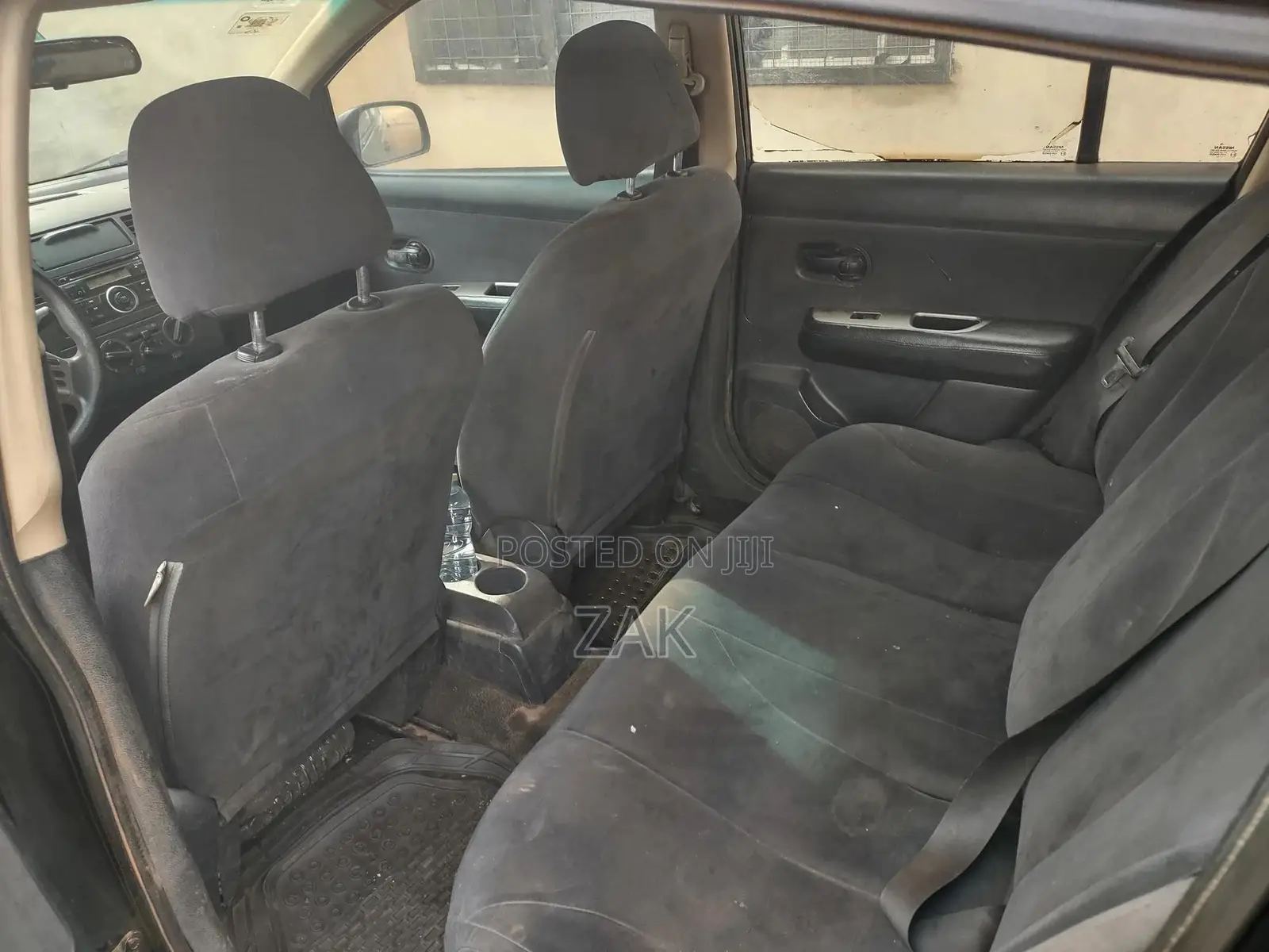 Nissan Versa 1.8 S Hatchback 2007 Black