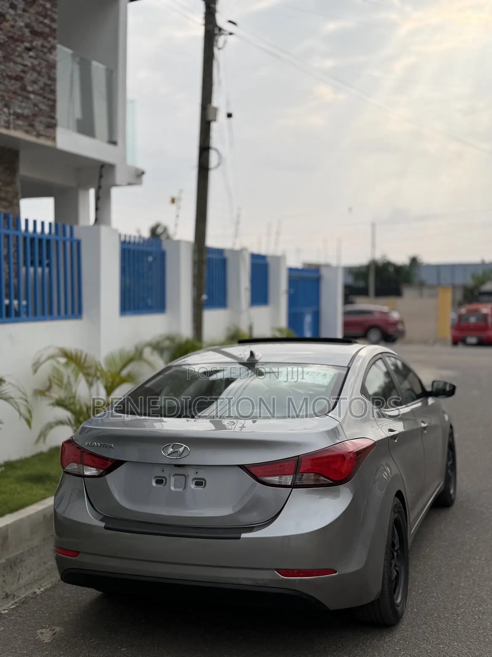 Hyundai Elantra SE Sedan FWD (1.8L 4cyl 6A) 2016 Brown