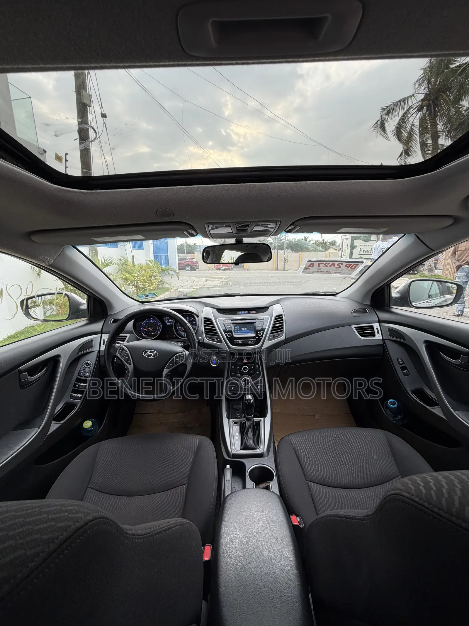 Hyundai Elantra SE Sedan FWD (1.8L 4cyl 6A) 2016 Brown