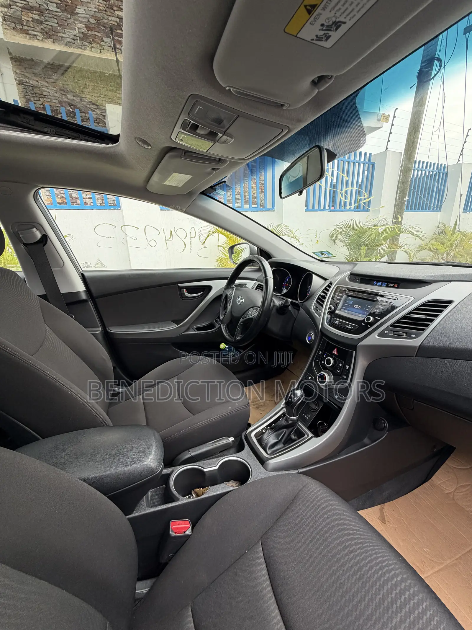 Hyundai Elantra SE Sedan FWD (1.8L 4cyl 6A) 2016 Brown