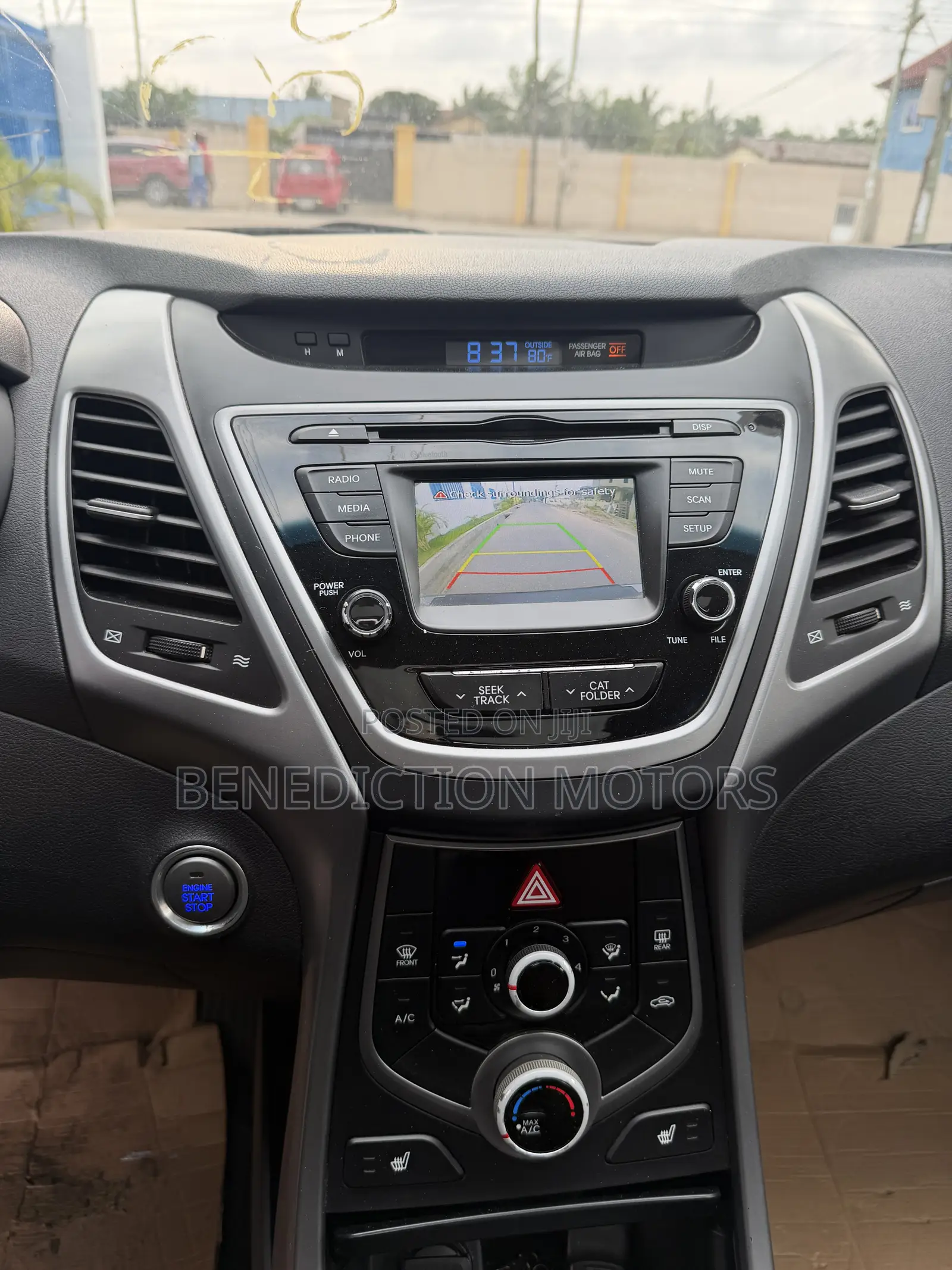 Hyundai Elantra SE Sedan FWD (1.8L 4cyl 6A) 2016 Brown