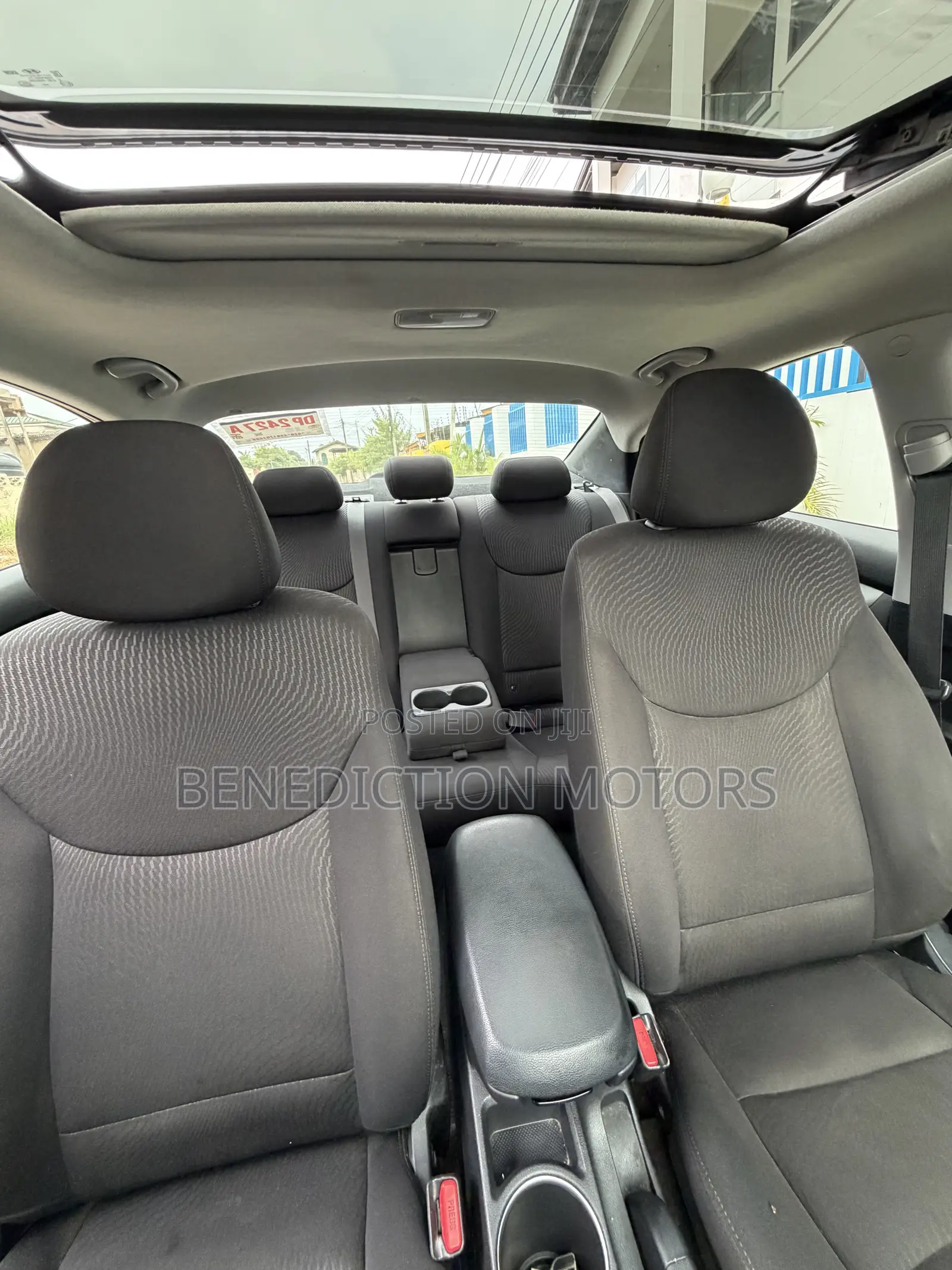 Hyundai Elantra SE Sedan FWD (1.8L 4cyl 6A) 2016 Brown