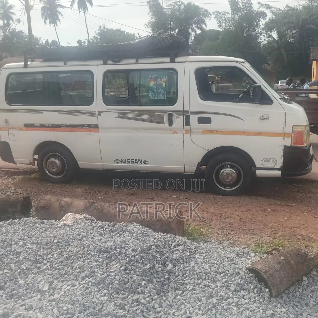 Nissan Caravan (Urvan) 2010 White