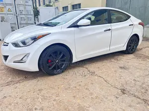 Hyundai Elantra SE Sedan FWD (1.8L 4cyl 6A) 2016 White