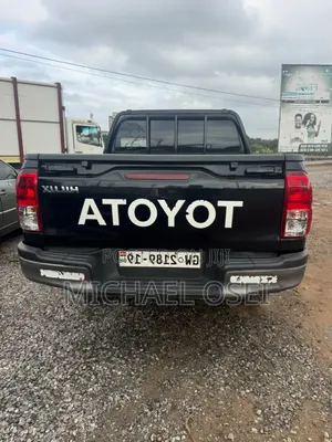 Toyota Hilux 2018 Black