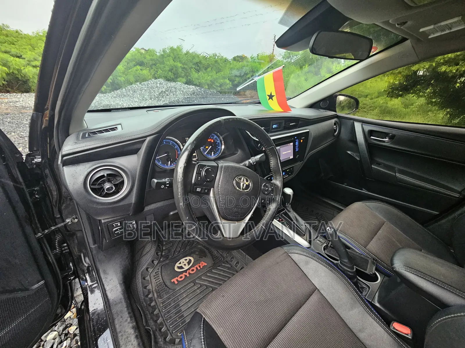 Toyota Corolla SE Special Edition 4dr Sedan (1.8L 4cyl CVT) 2017 Black