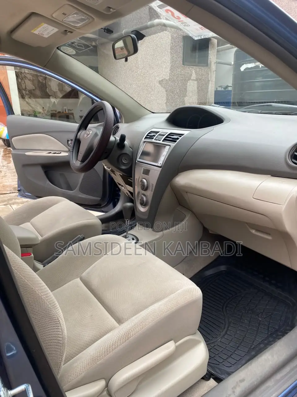 Toyota Belta 2010 Blue