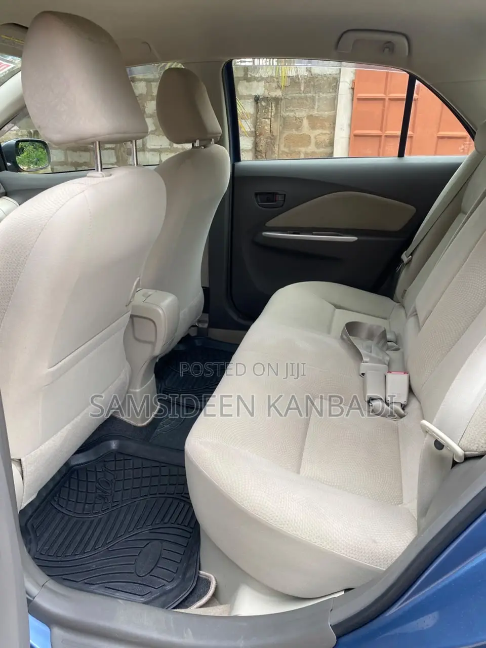 Toyota Belta 2010 Blue