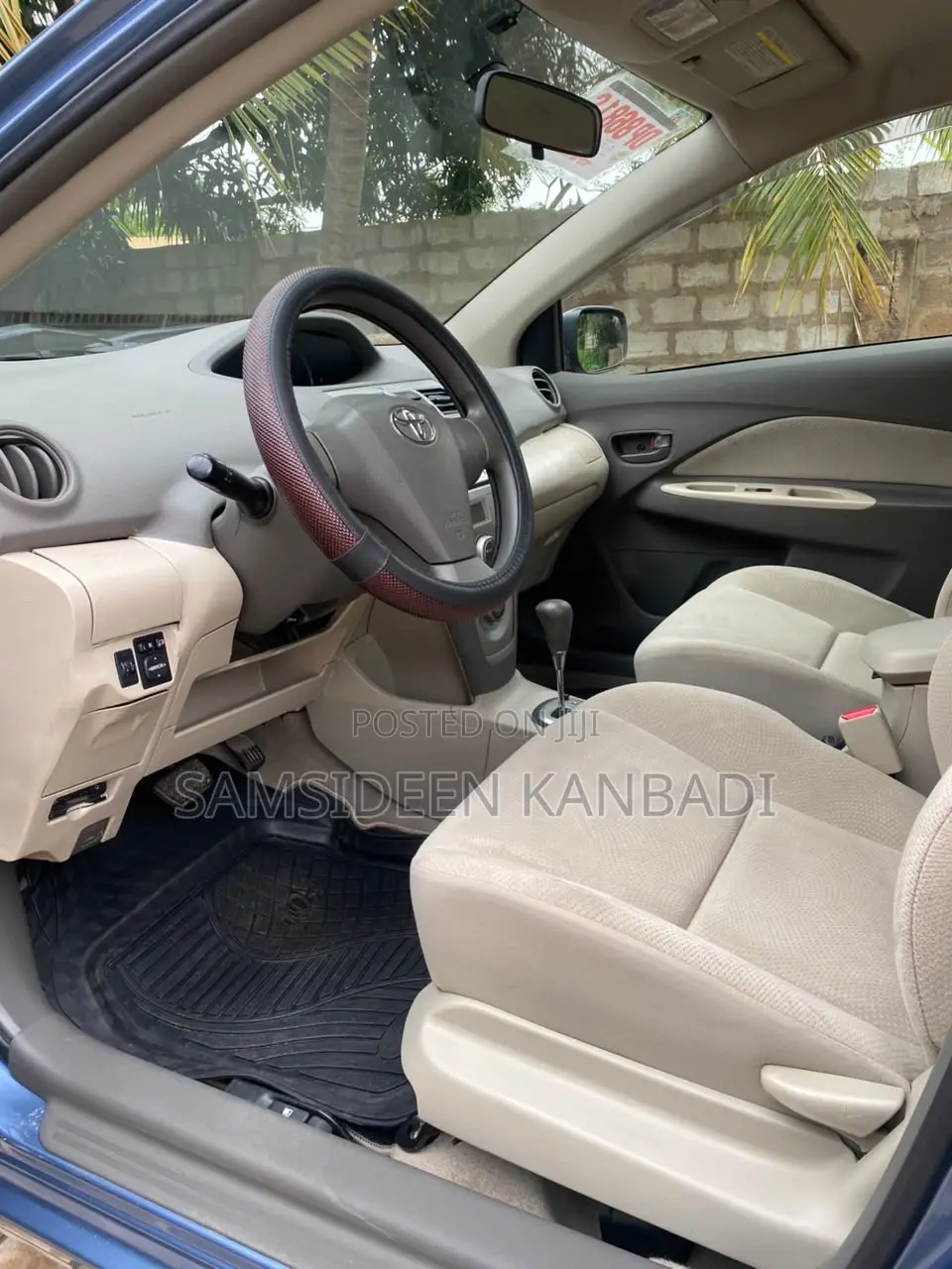 Toyota Belta 2010 Blue