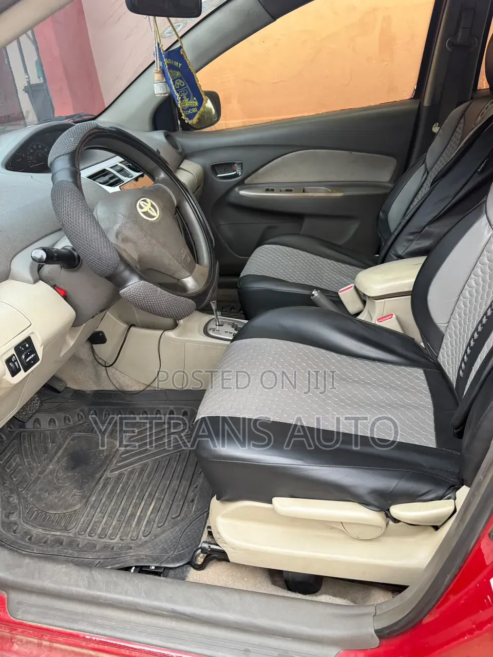 Toyota Yaris 2008 Red