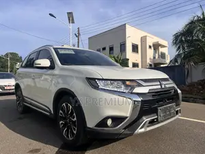 Mitsubishi Outlander SE FWD 2020 White