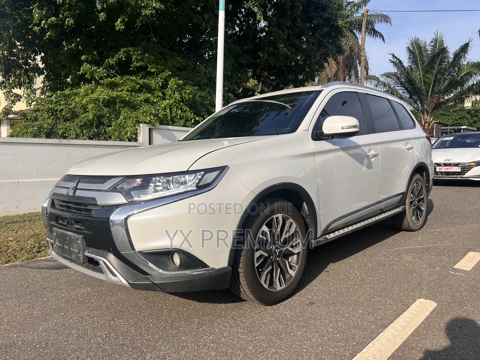 Mitsubishi Outlander SE FWD 2020 White