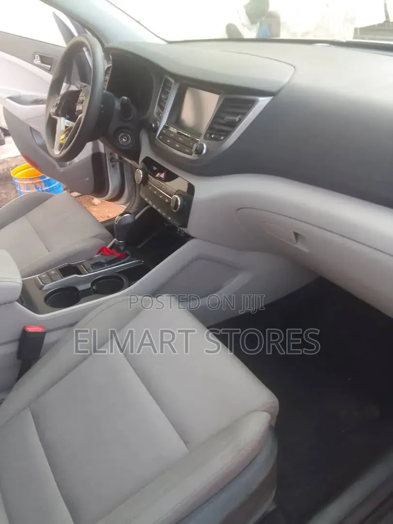 Hyundai Tucson 2018 Silver