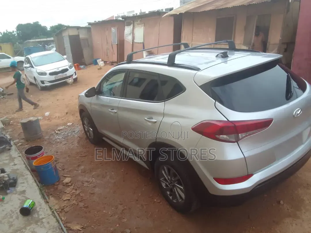 Hyundai Tucson 2018 Silver